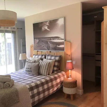 Hotel Lola Au Centre-ville De 4*