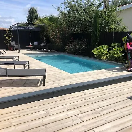 Lola Au Centre-ville De 4*