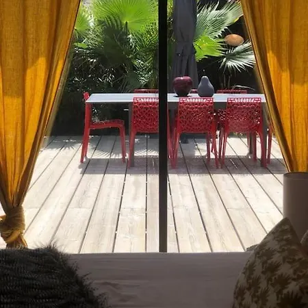 Lola Au Centre-ville De Villa *